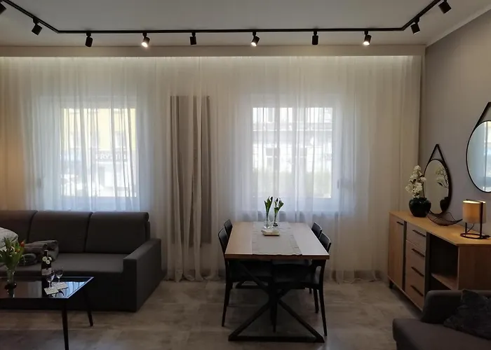 Noce W Jelonce - Nowoczesny Typu W Centrum Jeleniej G - Z Garazem Dla 1-4 Osob *